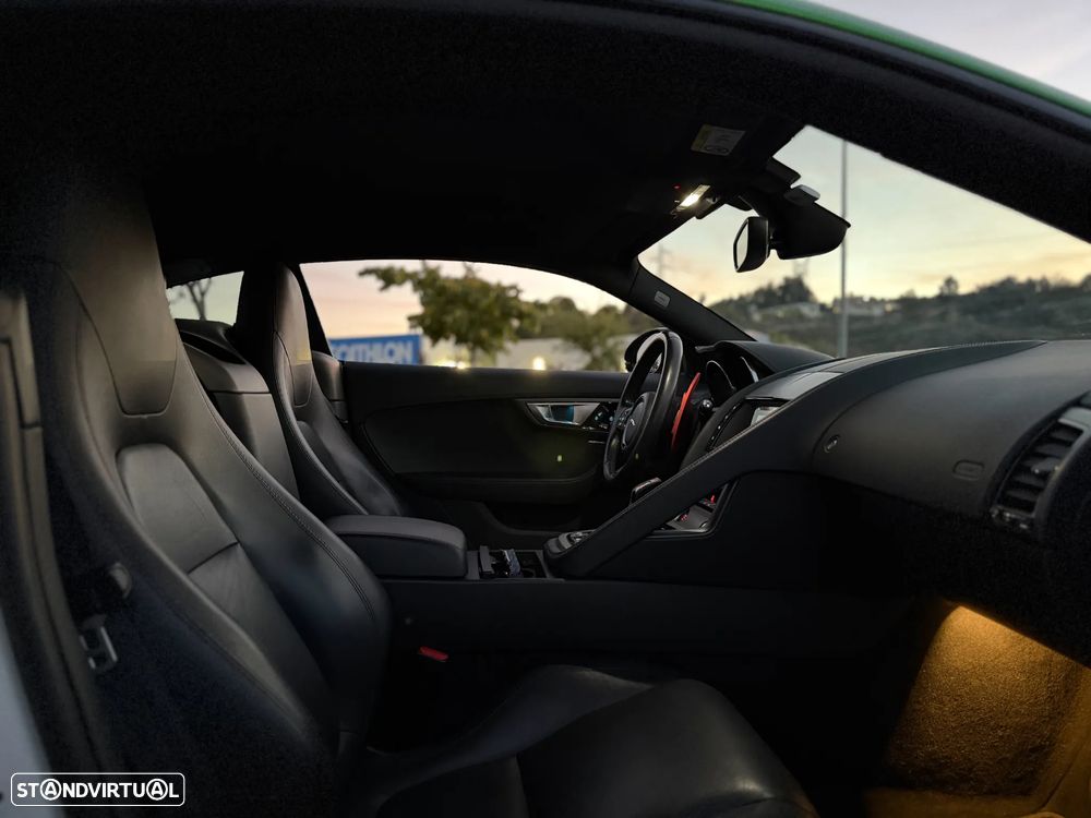 Jaguar F-Type - 11