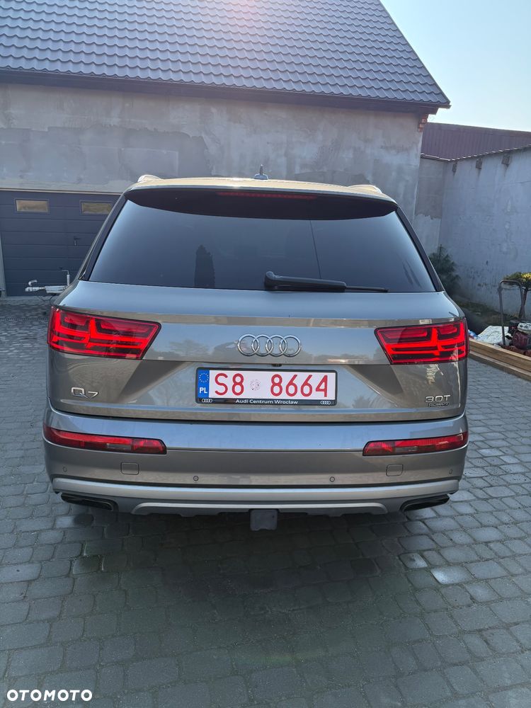 Audi Q7 - 6