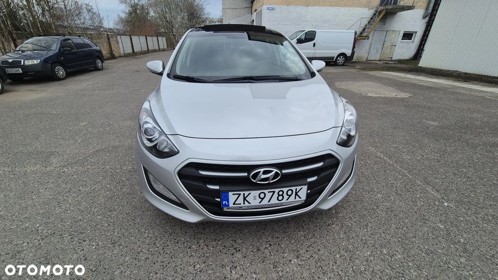 Hyundai i30 1.6 CRDI DCT Premium - 10