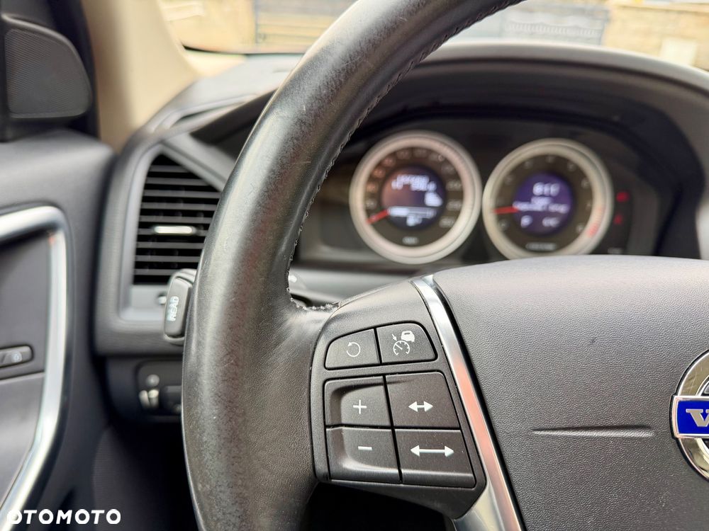 Volvo XC 60 - 22