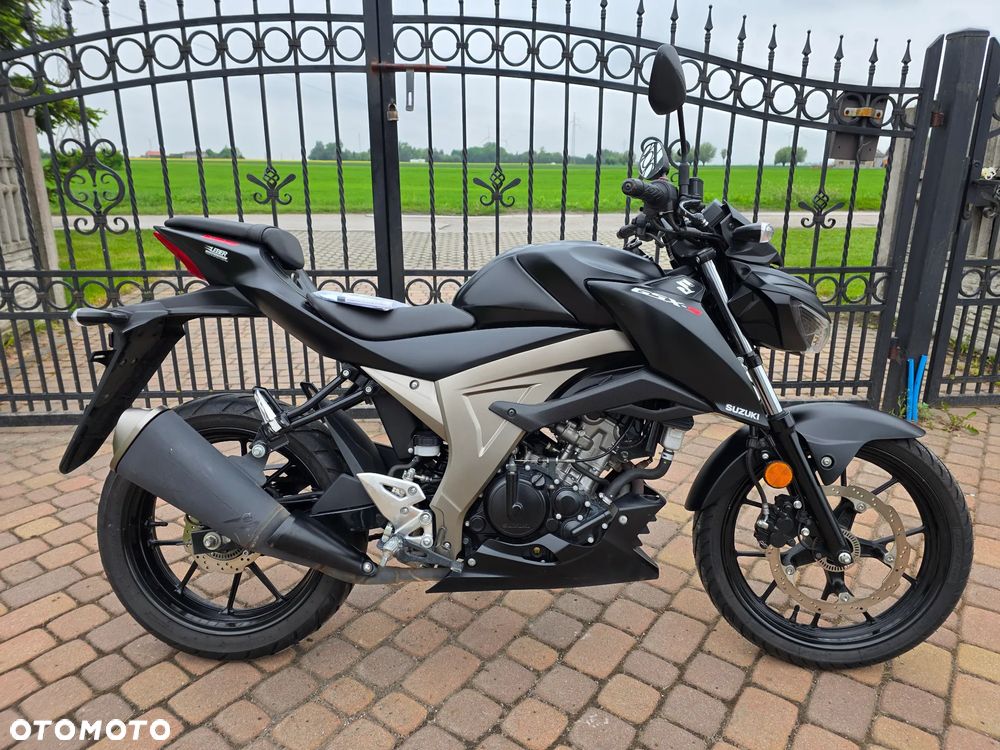 Suzuki GSX - 35