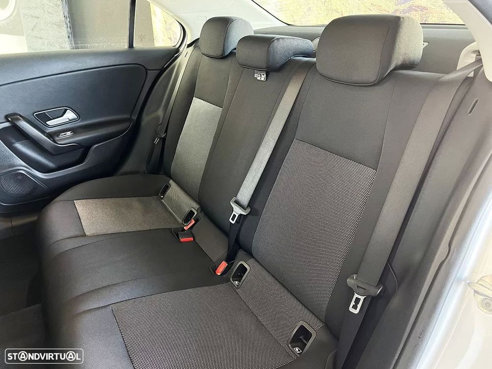 Mercedes-Benz A 180 Limousine d Style - 19
