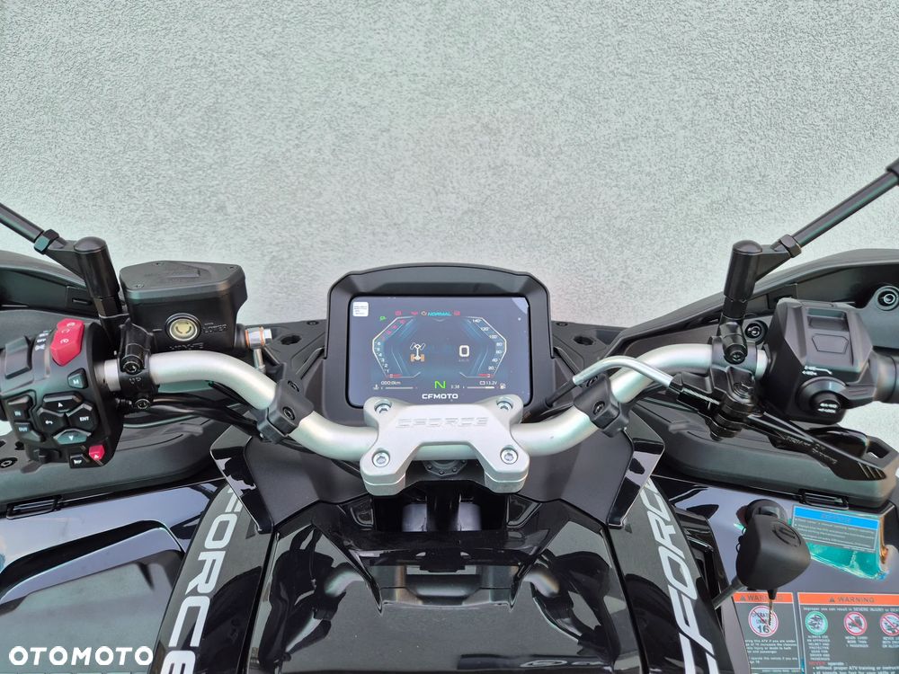 CFMoto CForce - 18