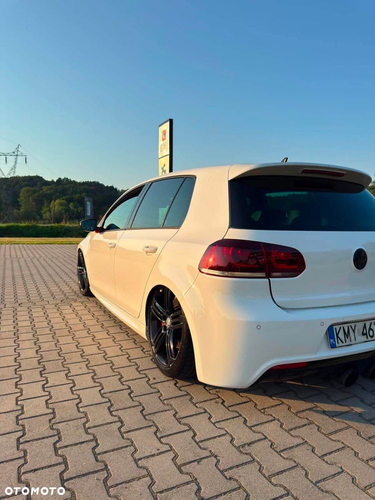 Volkswagen Golf - 8