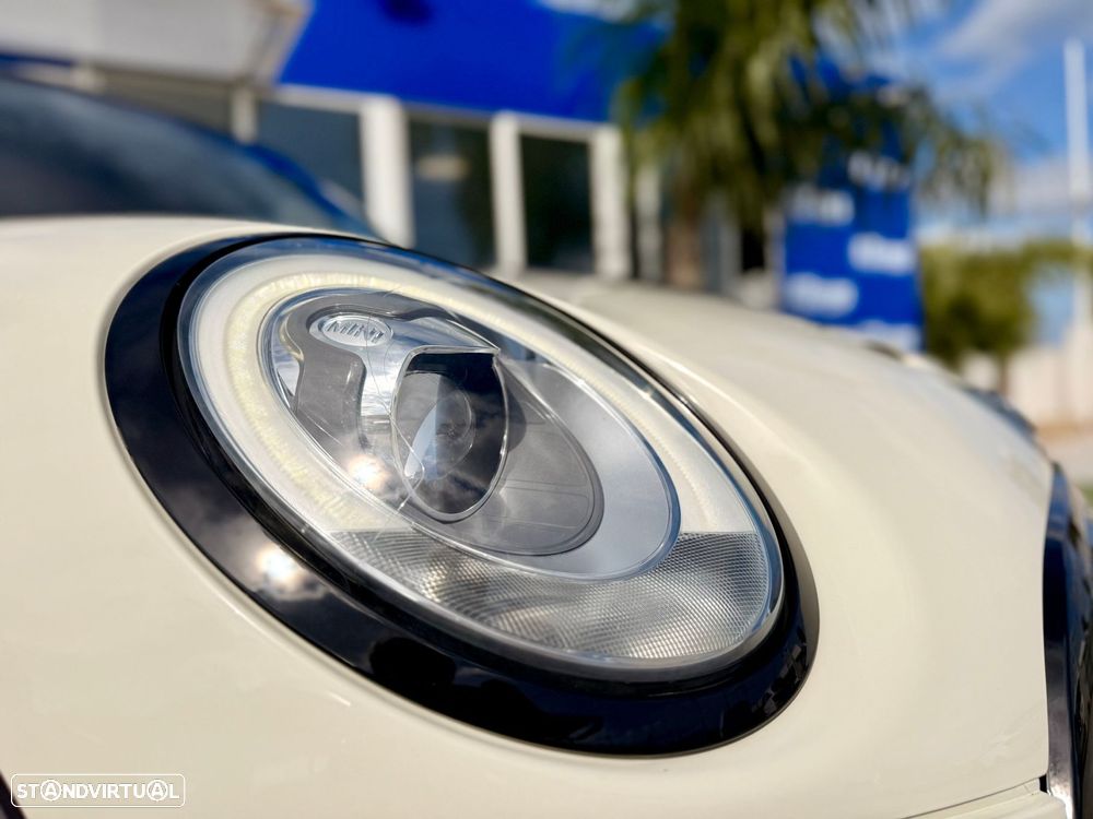 MINI 3 Portas Cooper Auto - 2