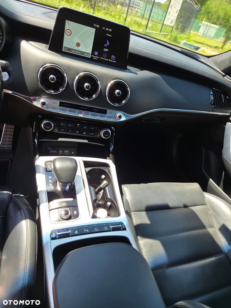 Kia Stinger - 13