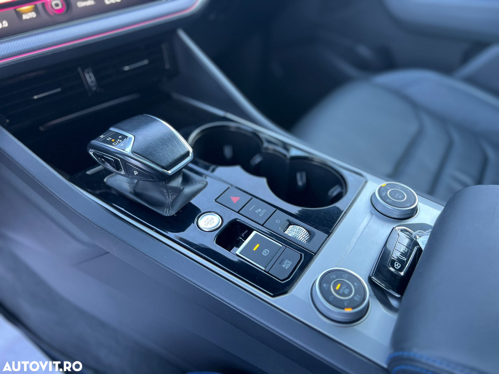 Volkswagen Touareg - 18