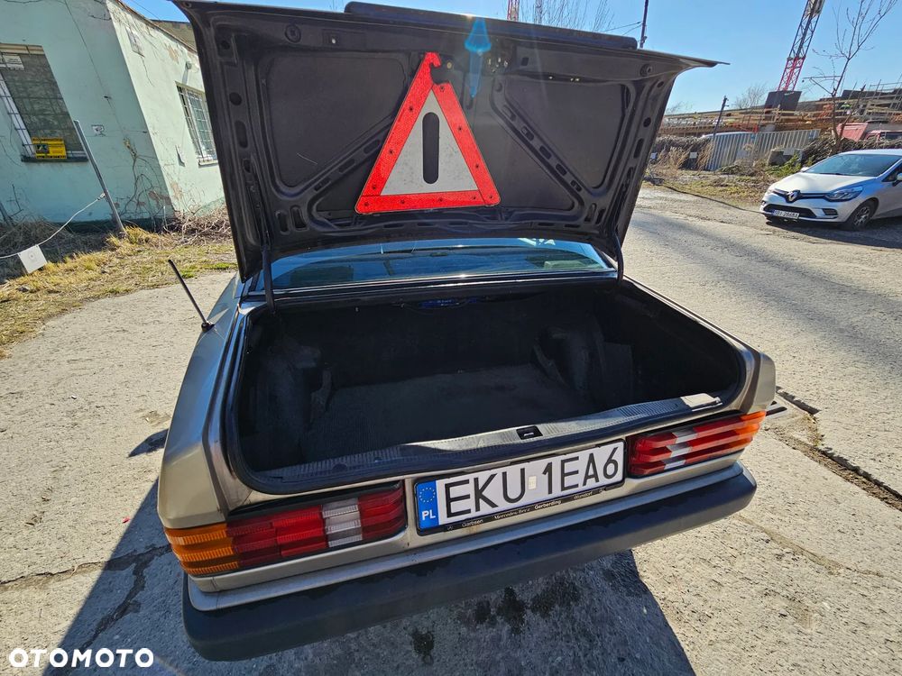 Mercedes-Benz W201 (190) - 34