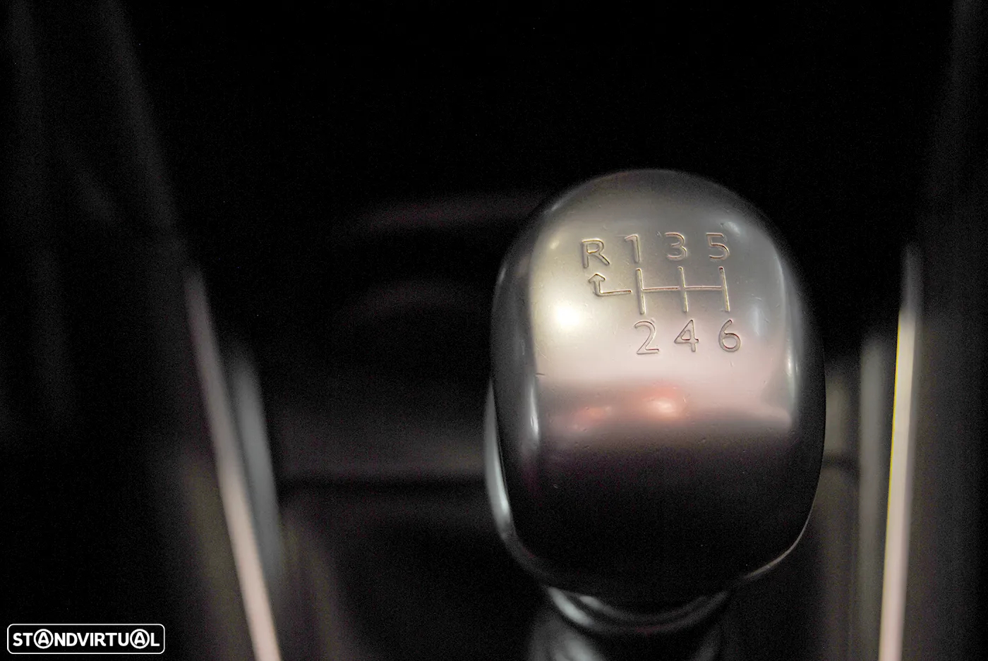 Peugeot 208 1.2 PureTech Allure - 25