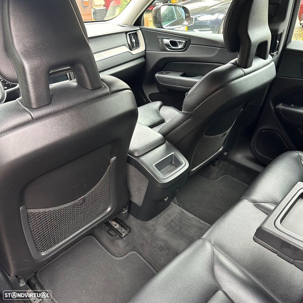 Volvo XC 60 2.0 D4 Inscription AWD Geartronic - 45