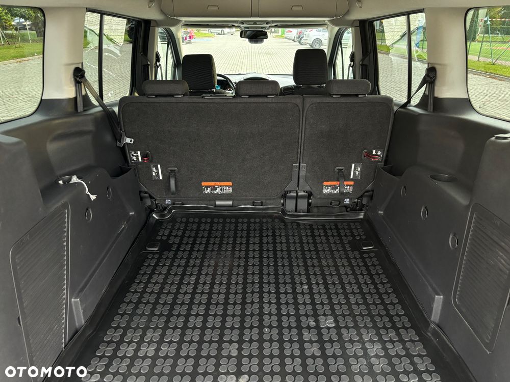 Ford Tourneo Connect Grand - 28