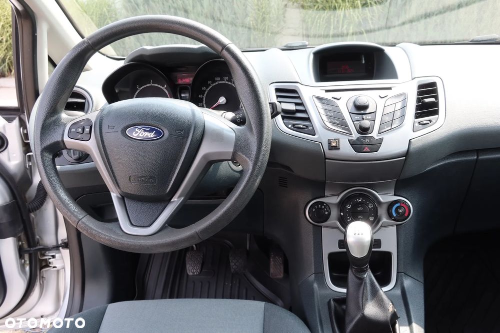 Ford Fiesta - 11