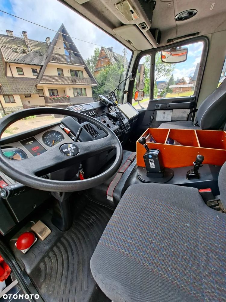 MAN 4X4 L2000 - 8
