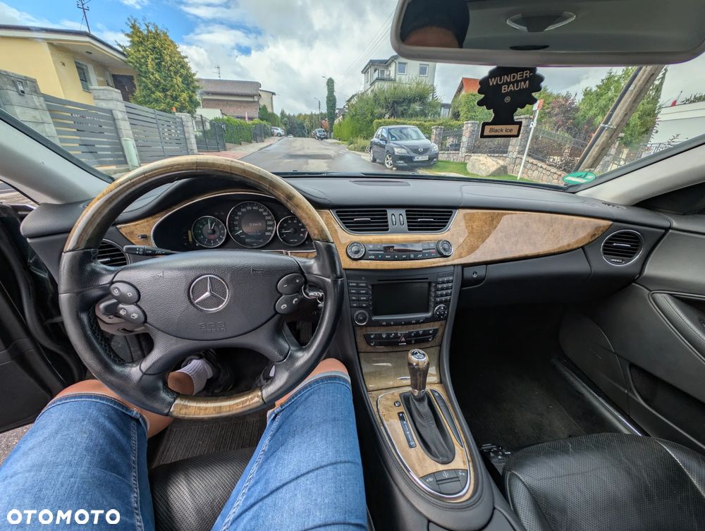 Mercedes-Benz CLS 500 - 11