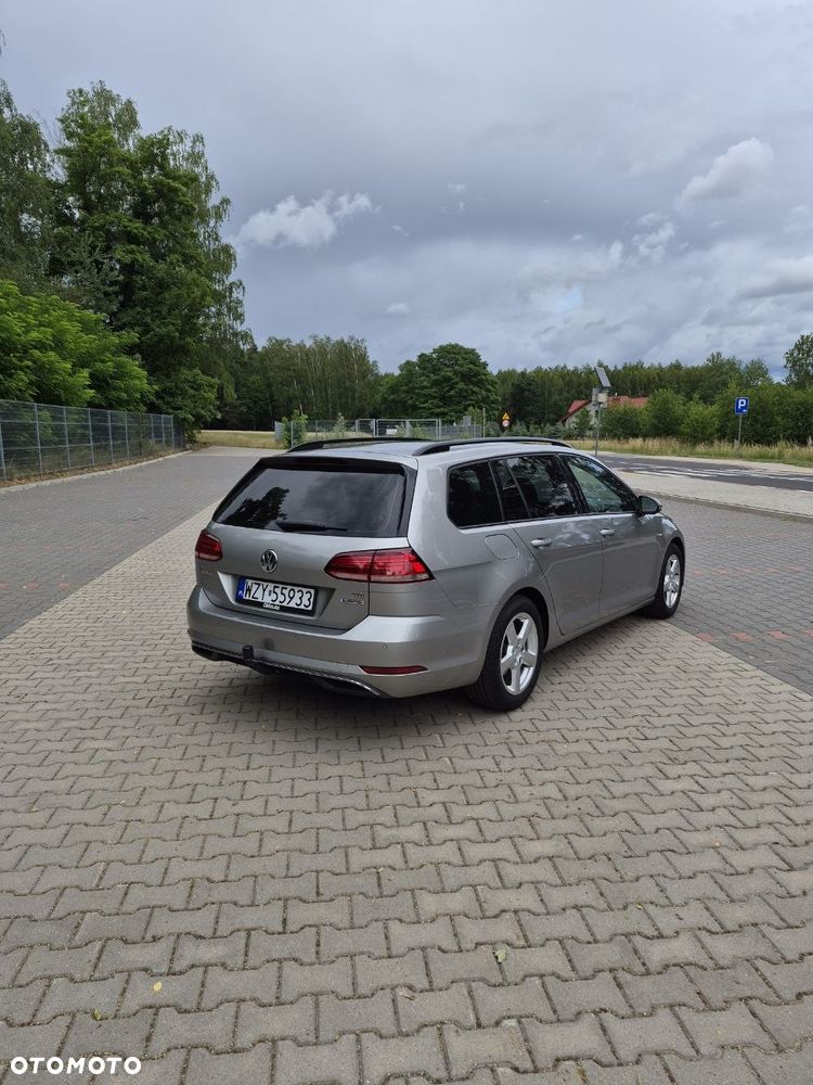 Volkswagen Golf 1.5 TSI BlueMotion ACT DSG Comfortline - 8