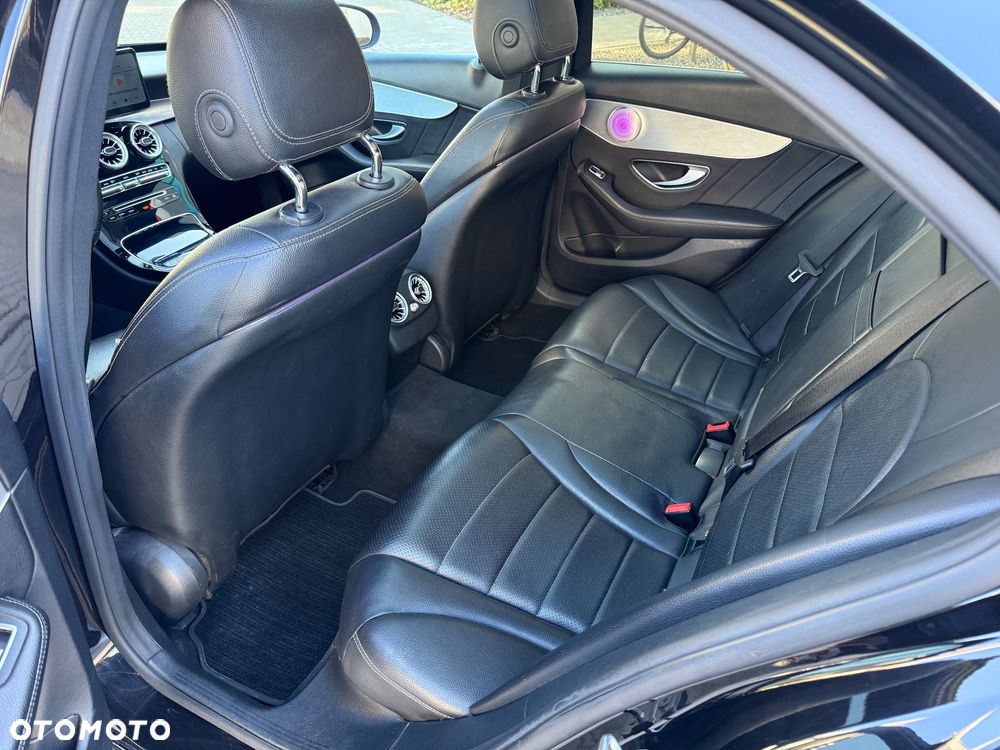 Mercedes-Benz Klasa C 220 d 9G-TRONIC - 14