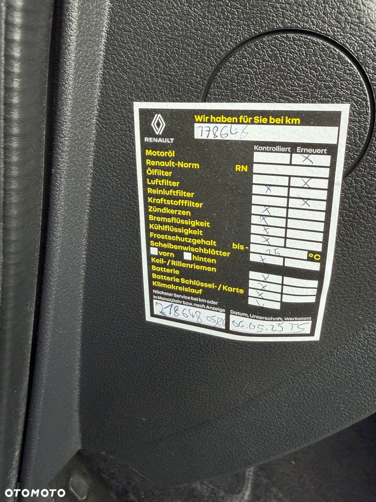 Renault Trafic - 12