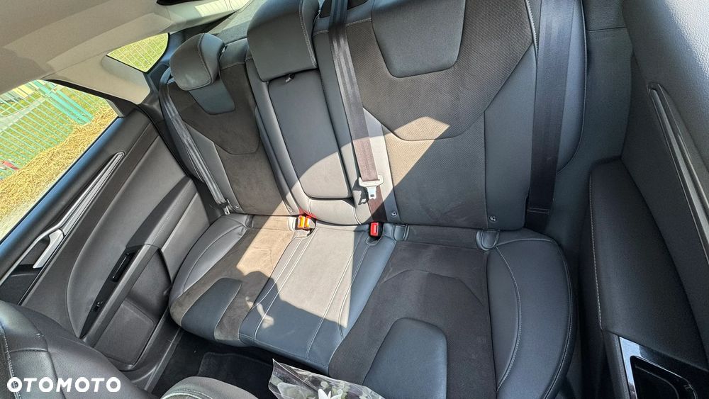 Ford Mondeo 2.0 EcoBlue Titanium - 12