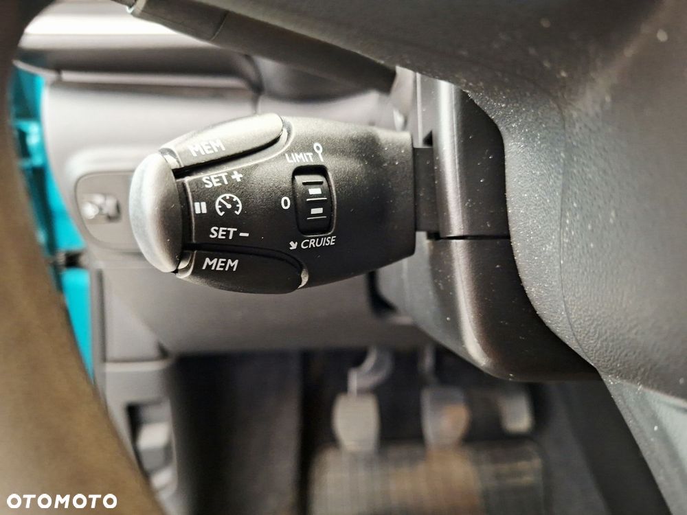 Citroën C3 1.2 PureTech Shine - 23