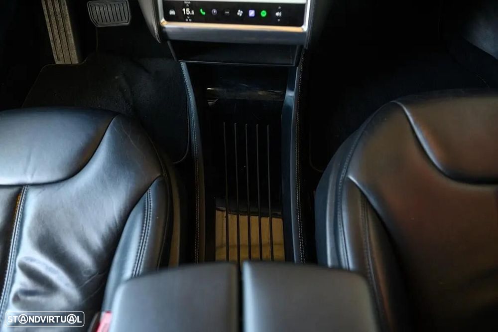 Tesla Model S - 54