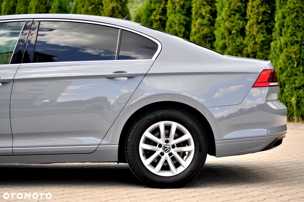 Volkswagen Passat 2.0 TDI EVO Business DSG - 4