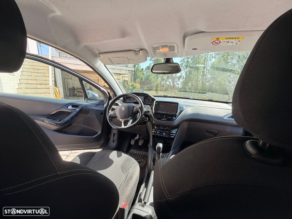 Peugeot 208 1.2 PureTech Allure - 19