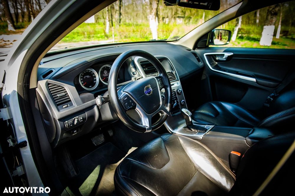 Volvo XC 60 D5 AWD Summum - 10