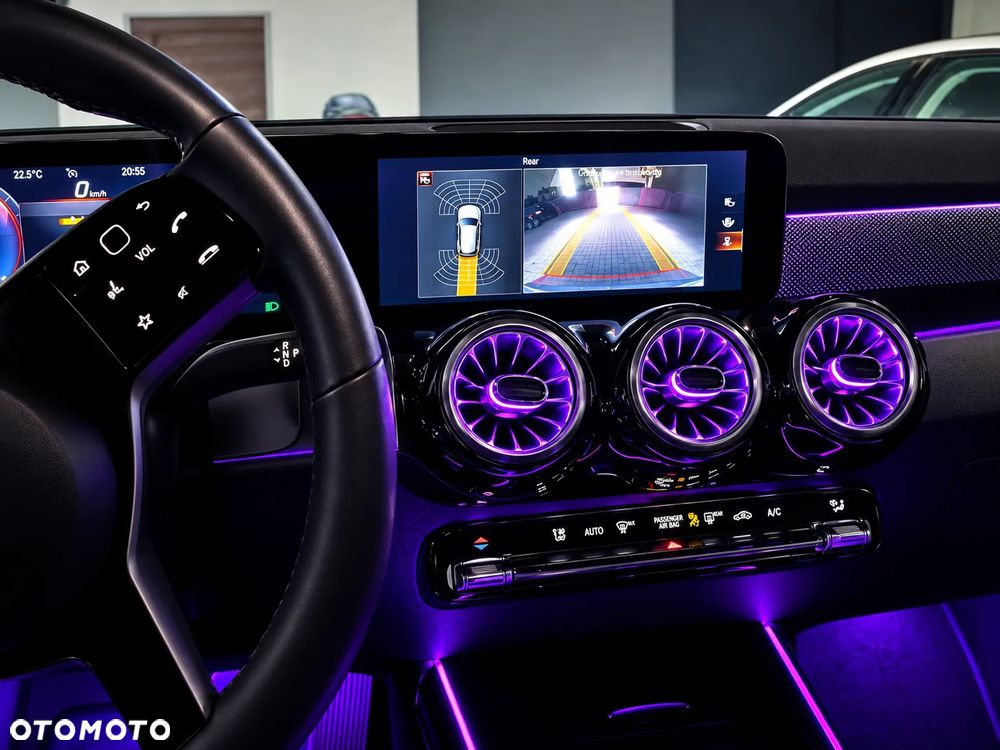 Mercedes-Benz GLB 200 Progressive 7G-DCT - 28