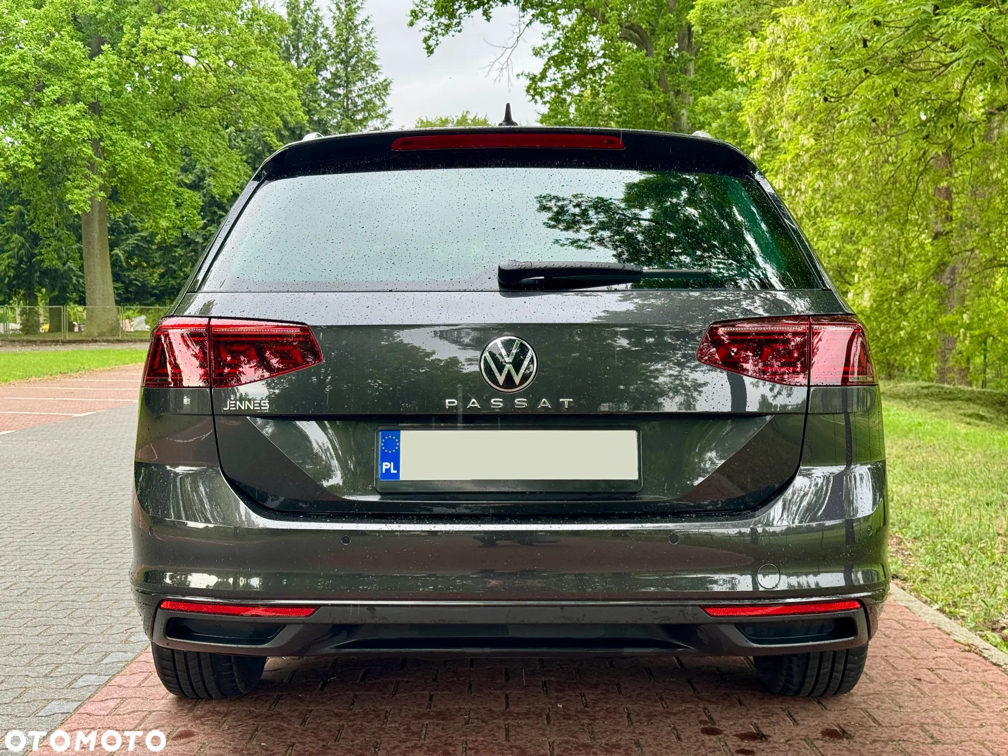 Volkswagen Passat Variant 2.0 TDI SCR DSG Business - 4
