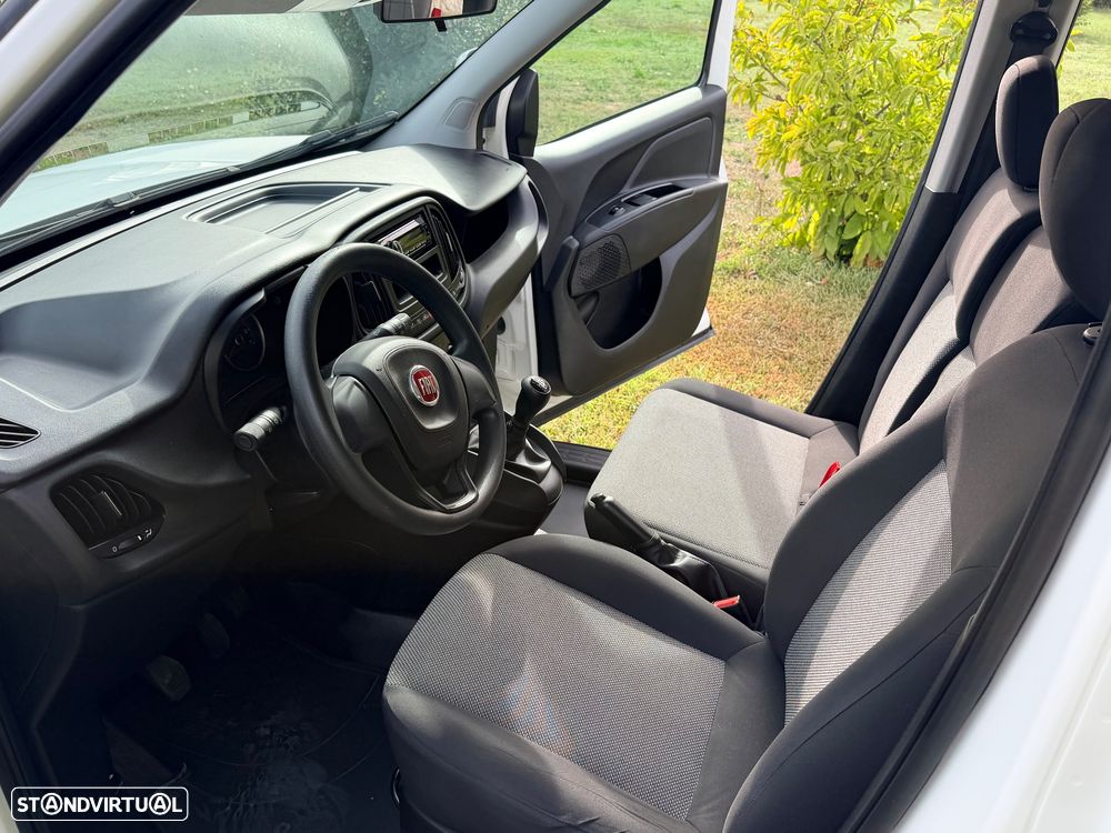 Fiat Doblo c/IVA 3 lugares - 14