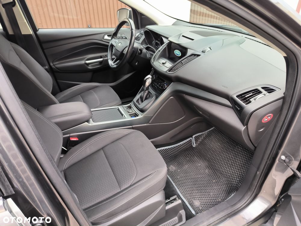 Ford Kuga 2.0 TDCi 4x4 Titanium - 10