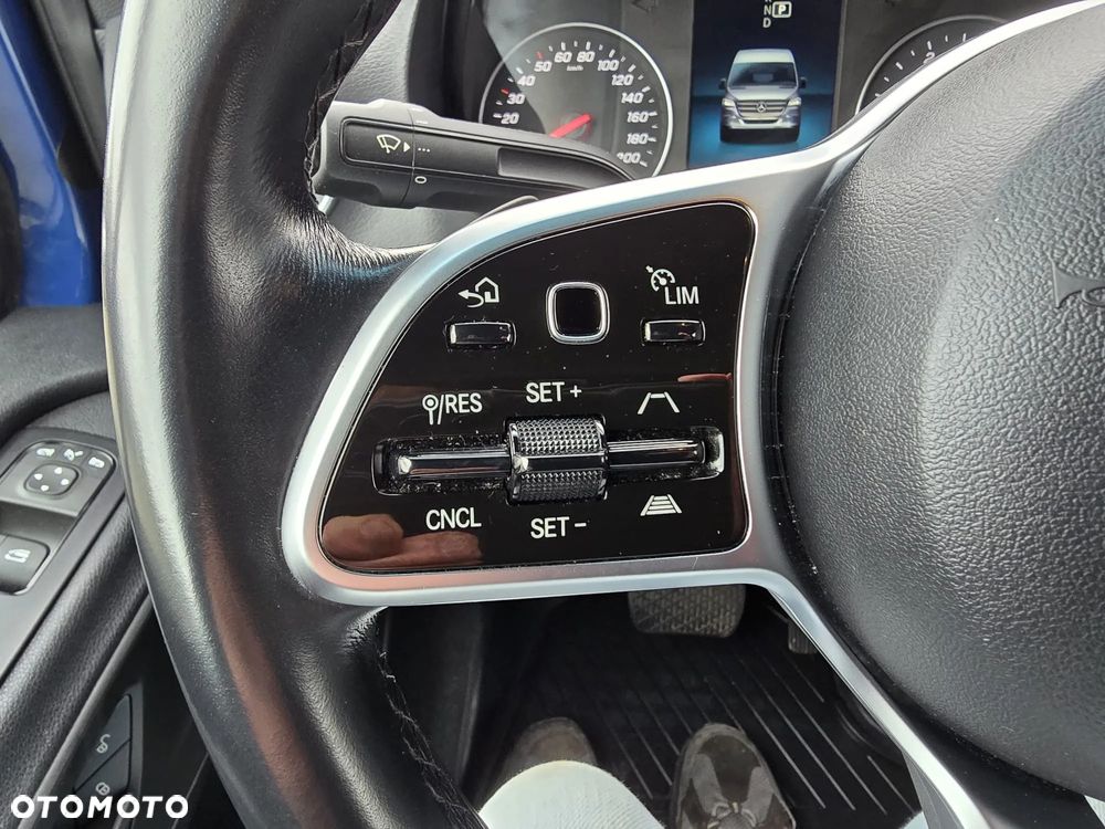 Mercedes-Benz Sprinter - 3