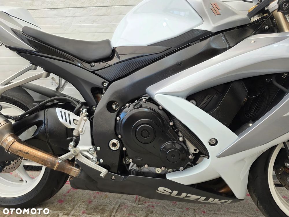 Suzuki GSX-R - 20