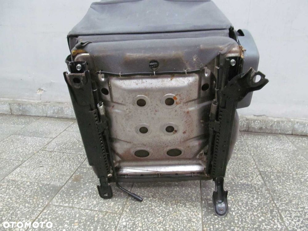 ISUZU N35 N NPR L GRAFTER FOTEL SIEDZENIE PASAZERA 07-18 - 7