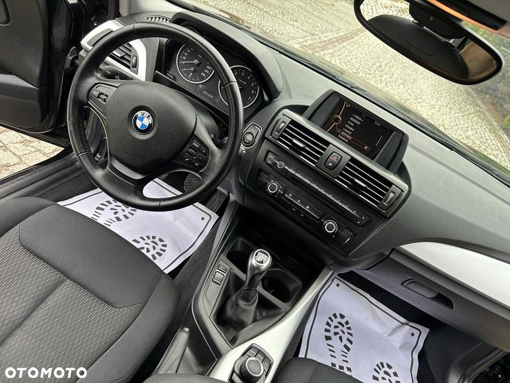 BMW Seria 1 116i - 38