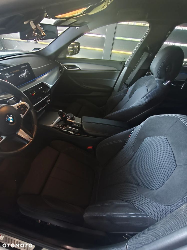 BMW Seria 5 520d xDrive M Sport sport - 12