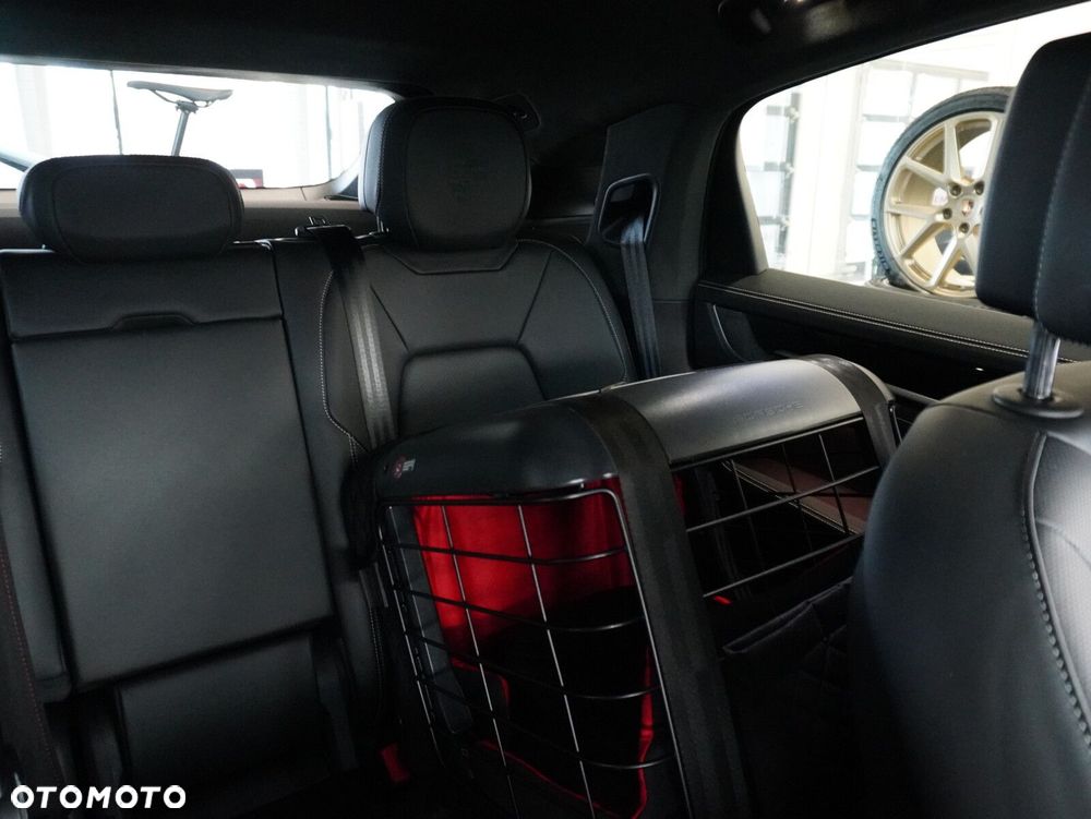 Porsche Cayenne - 35