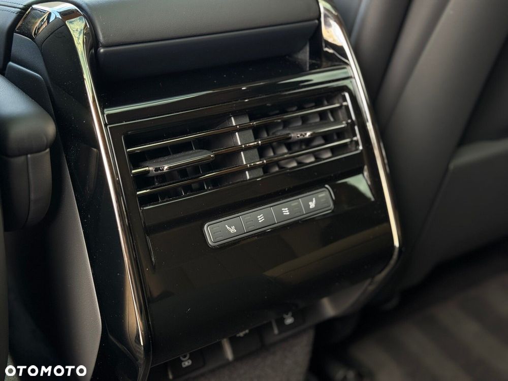 Land Rover Range Rover Sport - 25