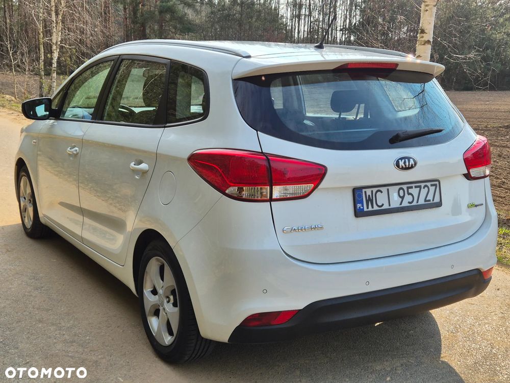 Kia Carens 1.6 GDI L - 9
