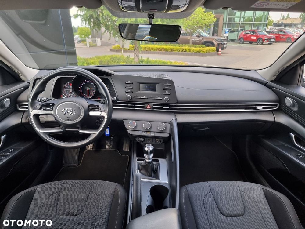 Hyundai Elantra 1.6 Modern - 25