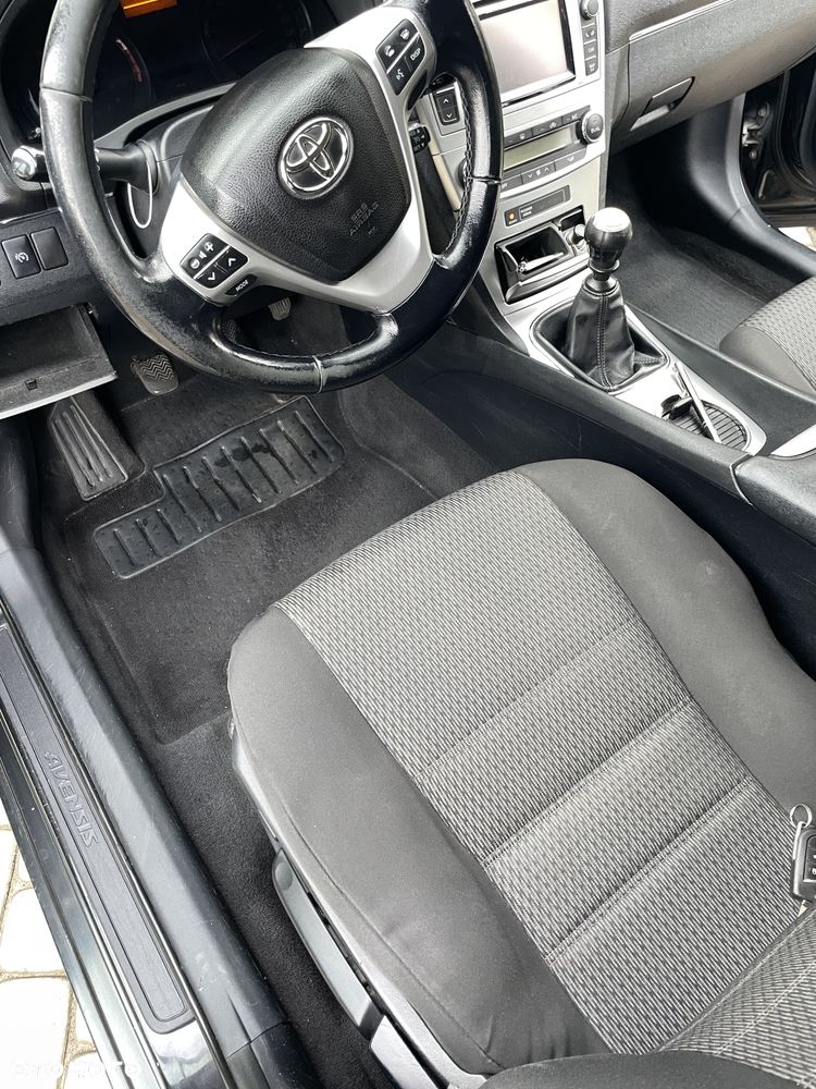 Toyota Avensis 2.0 D-4D Style - 21
