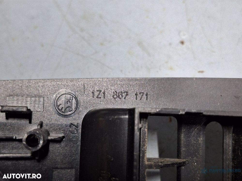 Maner interior portiera fata stanga SKODA OCTAVIA 1Z3 2004 - 20131.9 TDI BJB, BKC, BLS, BXE 1Z1867171 - 2
