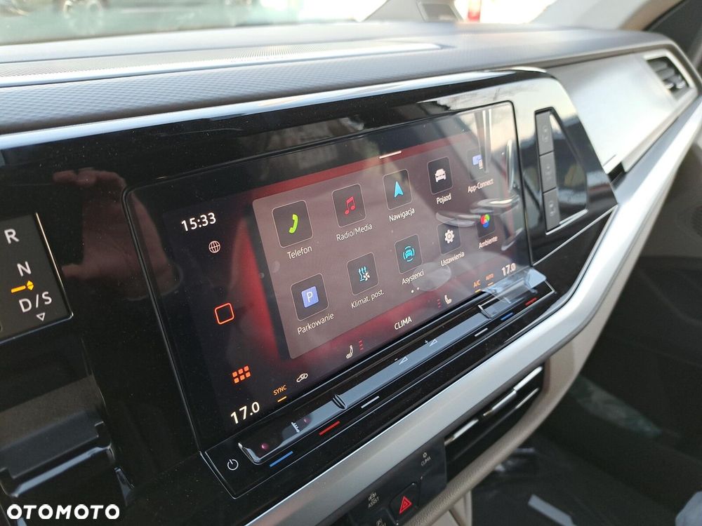 Volkswagen Multivan - 12