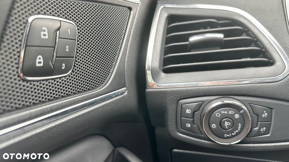 Ford S-Max - 27