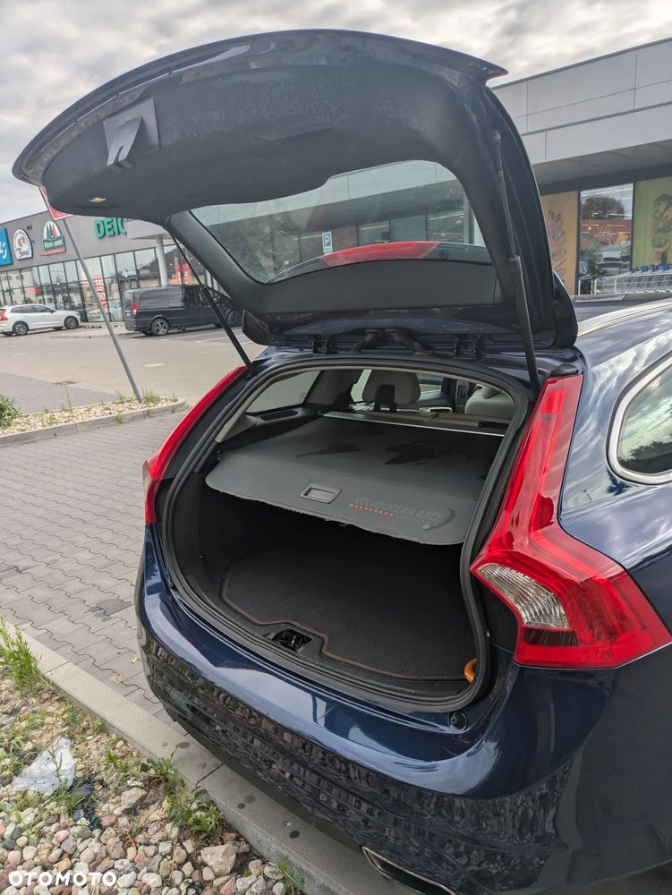 Volvo V60 D4 Drive-E Ocean Race - 9