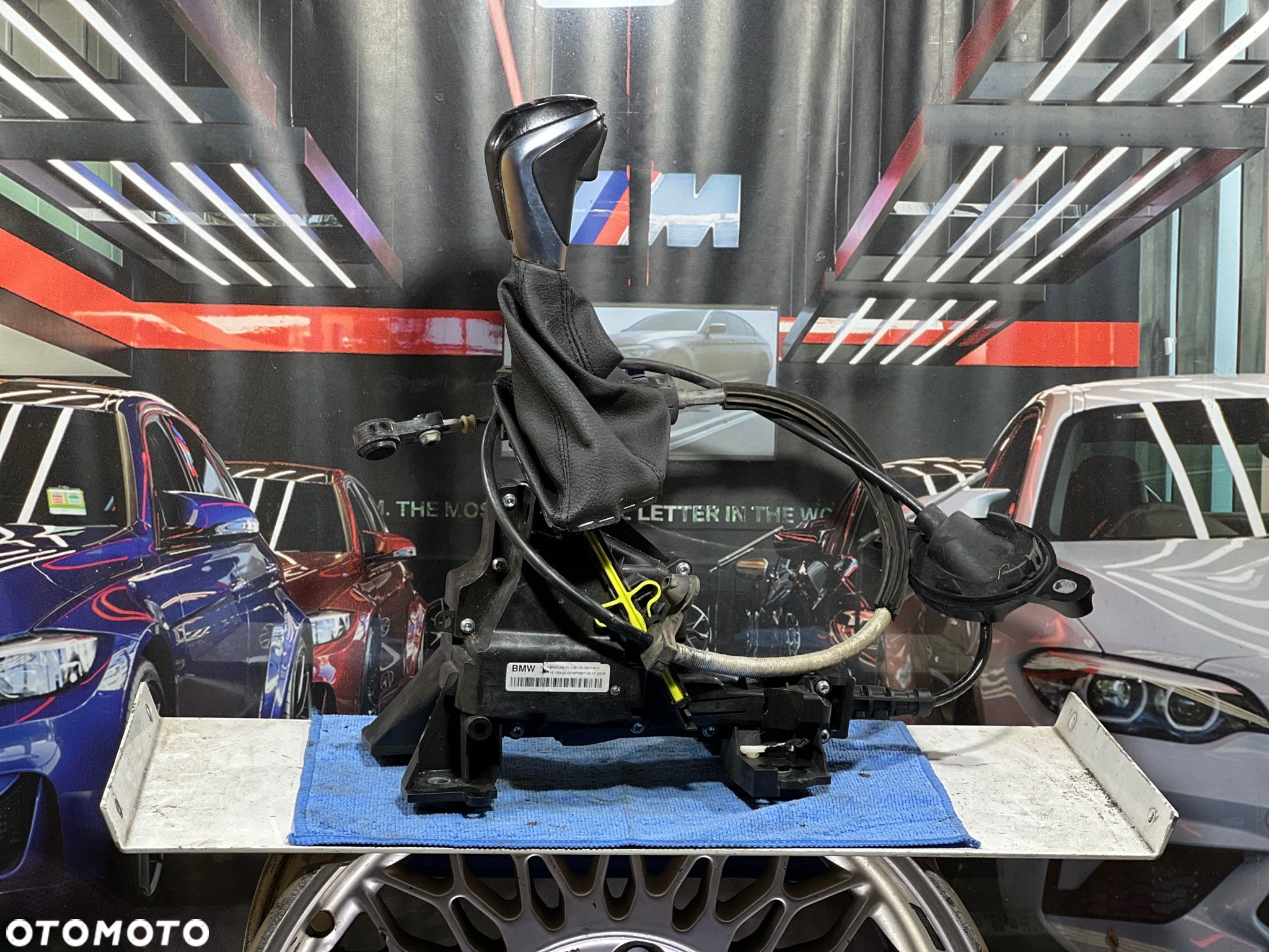 BMW 2 F45 F46 UK  WYBIERAK LEWAREK ZMIANY BIEGÓW 8483099 - 1