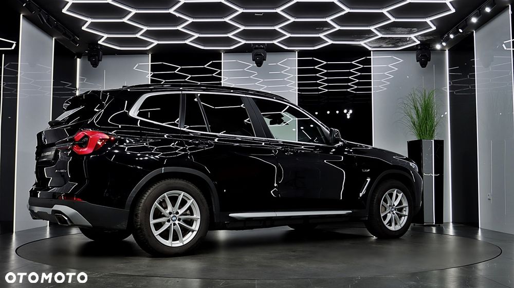 BMW X3 xDrive30e Luxury Line - 9