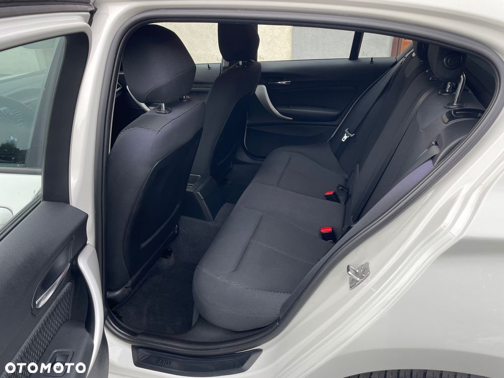 BMW Seria 1 118i Sport Line - 25