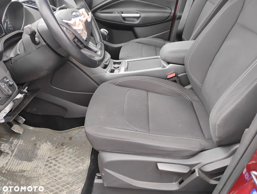 Ford Kuga - 8