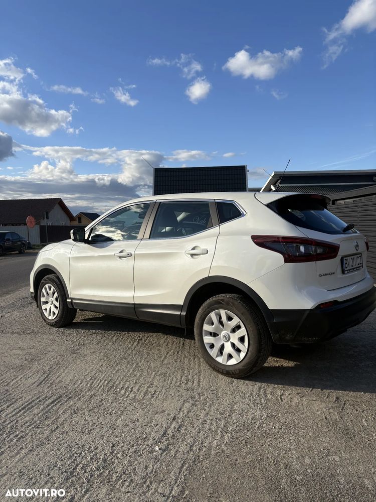 Nissan Qashqai 1.3 l MHEV Visia - 13